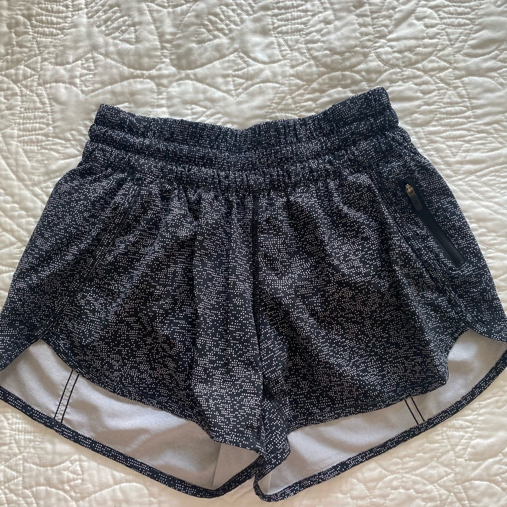 Lululemon Tracker Short V 4”